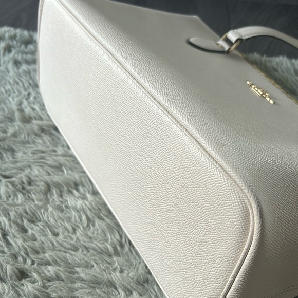 Coach handbag-almost new! - Picture 15 of 17